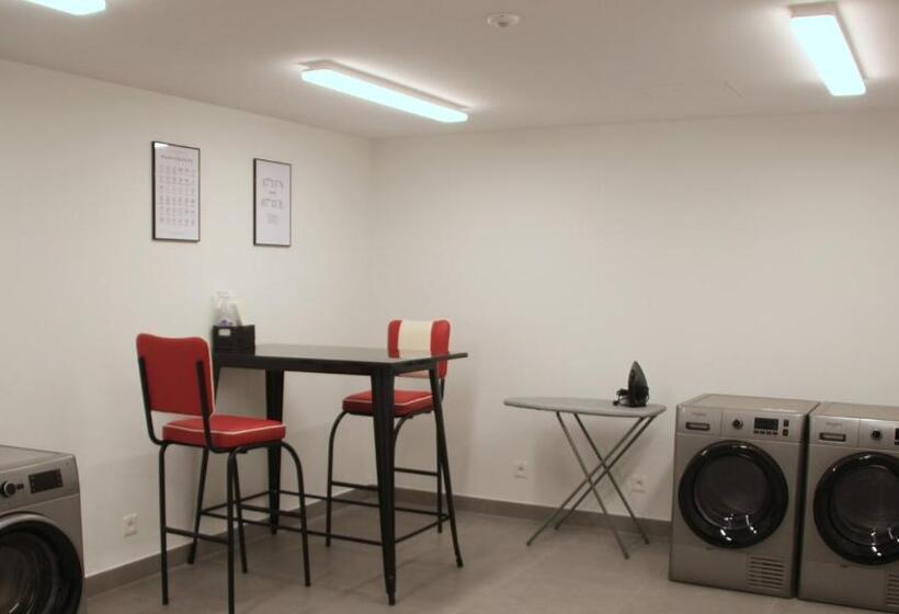 בית מלון כפרי Holiday Inn Express & Suites   Basel   Allschwil, An Ihg