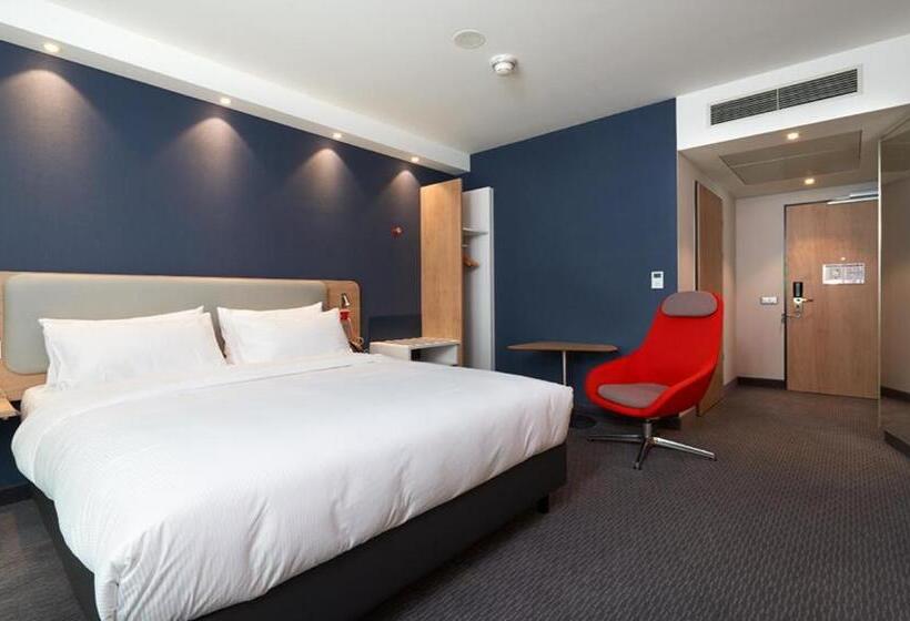 בית מלון כפרי Holiday Inn Express & Suites   Basel   Allschwil, An Ihg