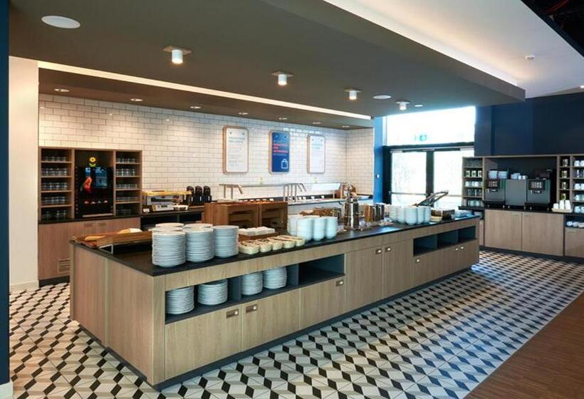 בית מלון כפרי Holiday Inn Express & Suites   Basel   Allschwil, An Ihg