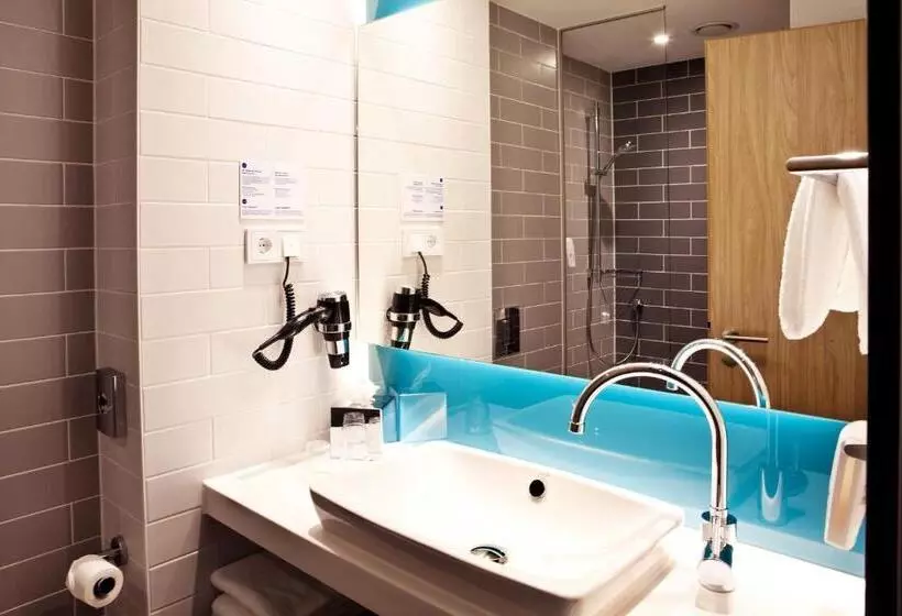 ホテル Holiday Inn Express & Suites   Basel   Allschwil, An Ihg