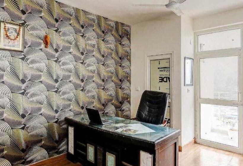 Otel Oyo 70006 Krishna Orchid