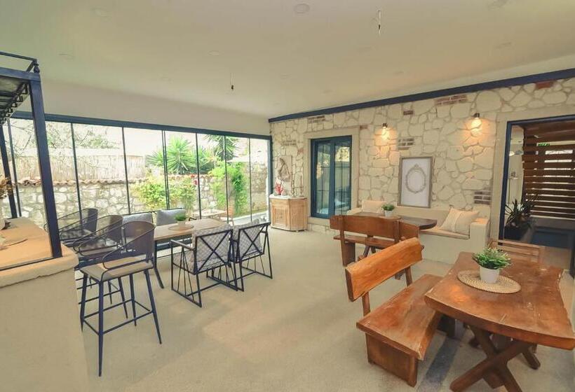 هتل Sulty S Alaçatı