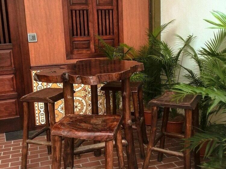 호텔 The Century Residence