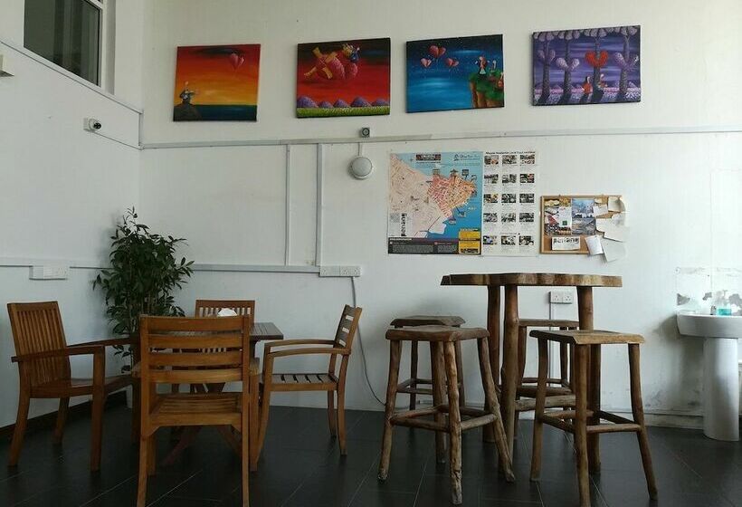 호텔 The Century Residence