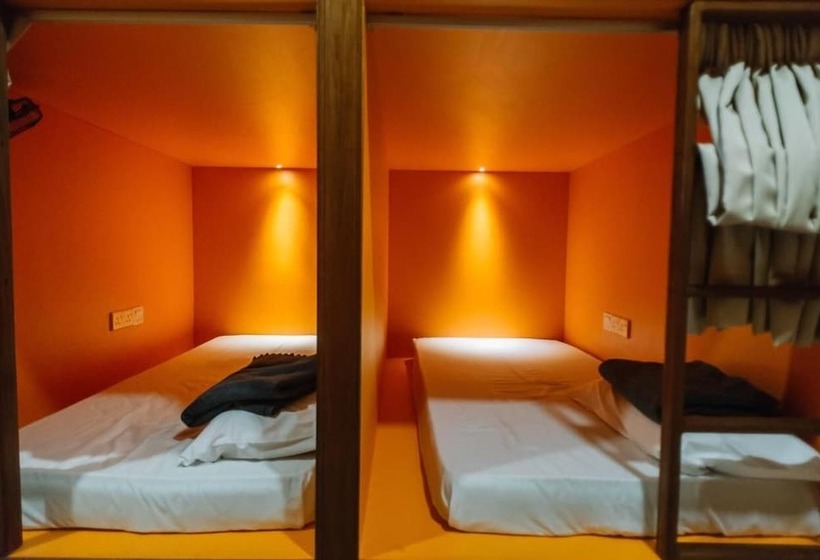 호텔 The Century Residence