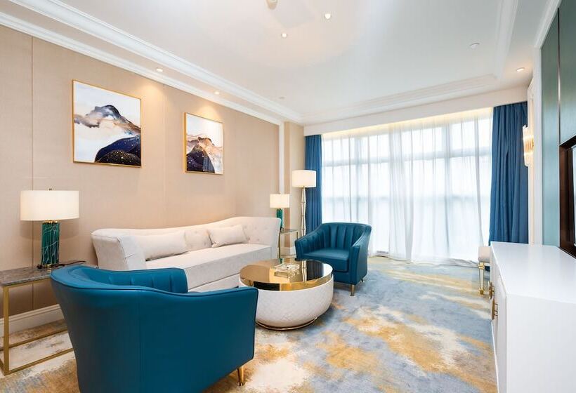 Hotel Wuhu Suning Universal