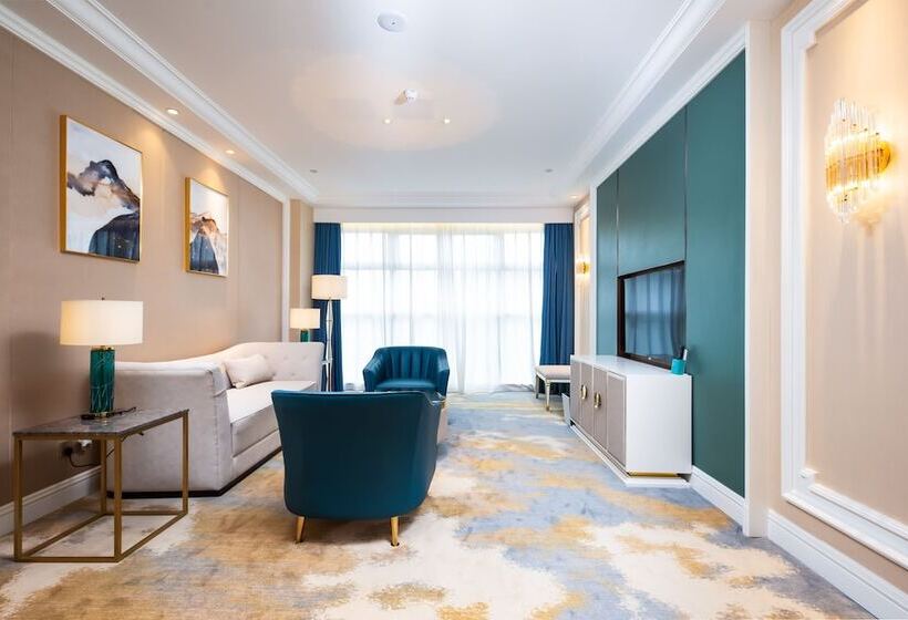 Hotel Wuhu Suning Universal