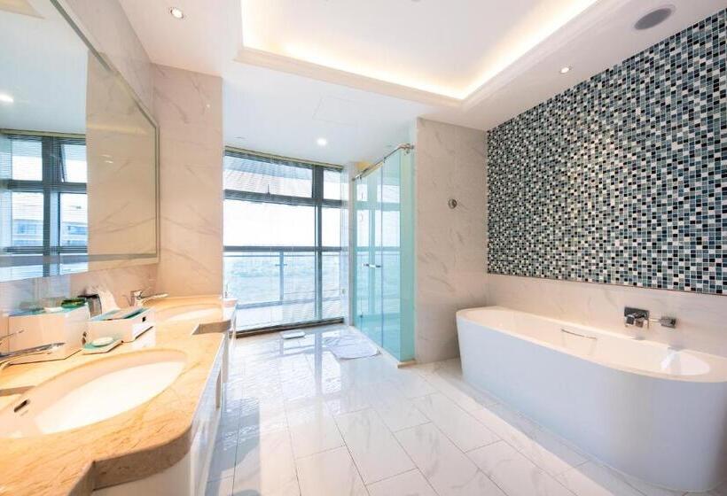 Hotel Wuhu Suning Universal