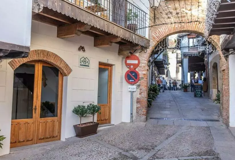 Majatalo Anj Alojamientos