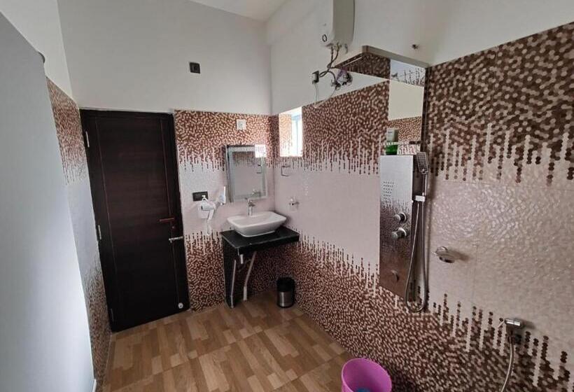 אתר נופש Unique Shantiniketan