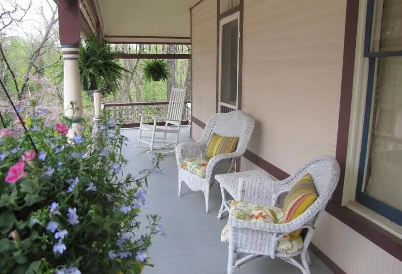 5 Ojo Inn Bed And Breakfast