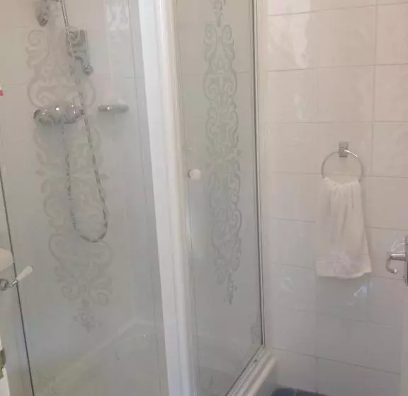 تختخواب و صبحانه Arcadia Guest House