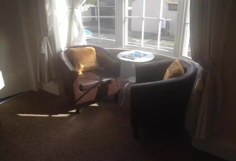 تختخواب و صبحانه Arcadia Guest House