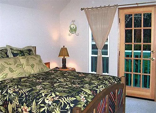 Aamiaismajoitus (B&B) Lava Pond Lodge