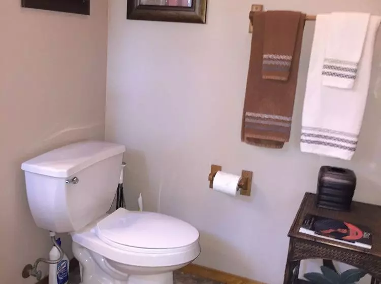 Aamiaismajoitus (B&B) Lava Pond Lodge