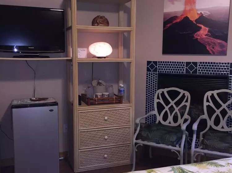 Aamiaismajoitus (B&B) Lava Pond Lodge