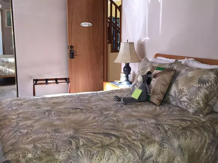 Aamiaismajoitus (B&B) Lava Pond Lodge