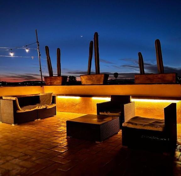 تختخواب و صبحانه Bito S Hotel Boutique