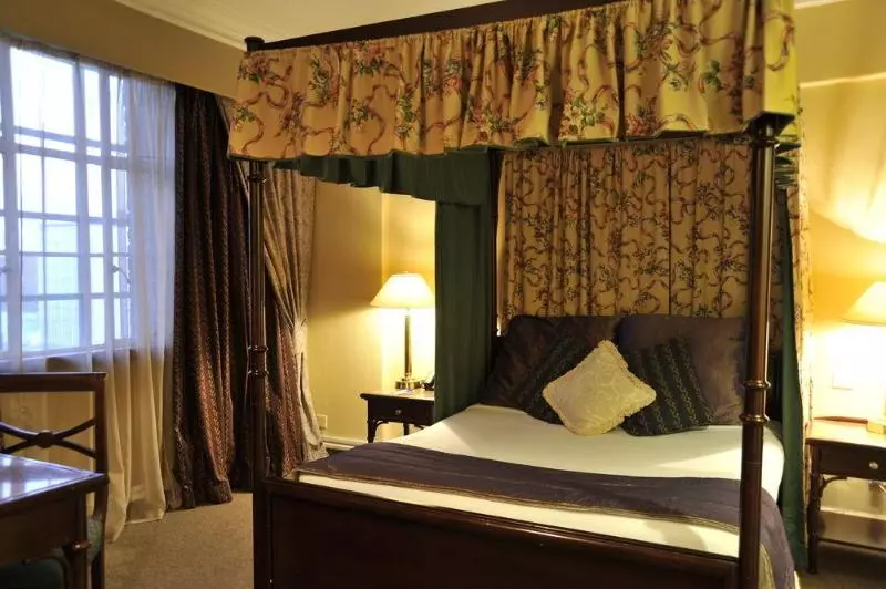 تختخواب و صبحانه Cresta Jameson