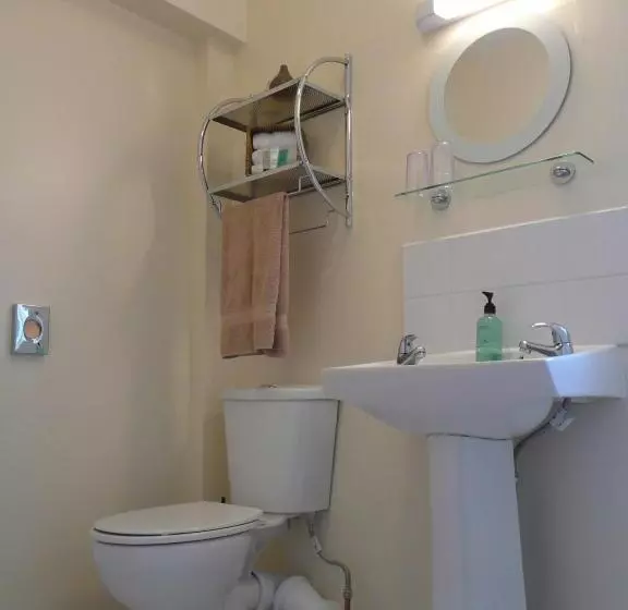 ベッドアンドブレックファースト Crofton Guest House