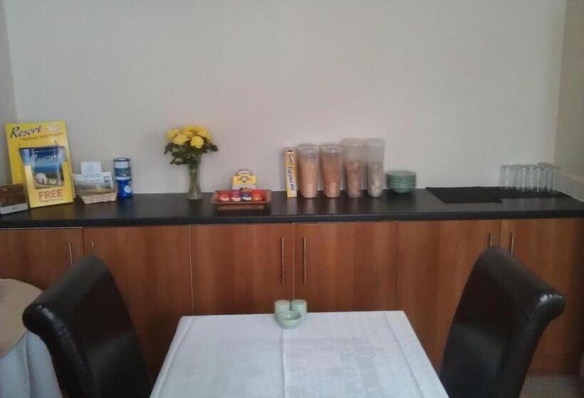 ベッドアンドブレックファースト Crofton Guest House