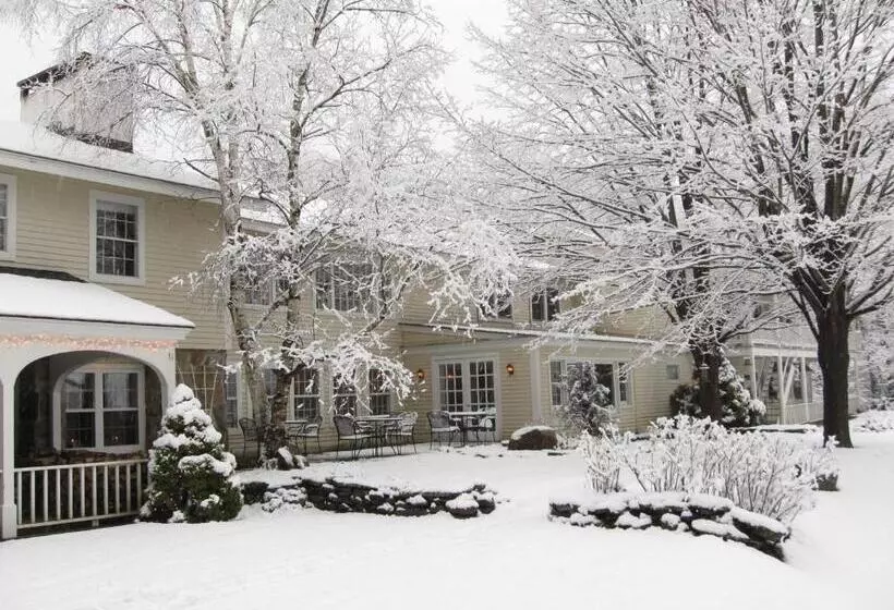 Bed and Breakfast Deerhill Inn