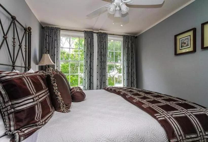 The Kenwood Inn Oldest Bed And Breakfast, St Augustine Historic District