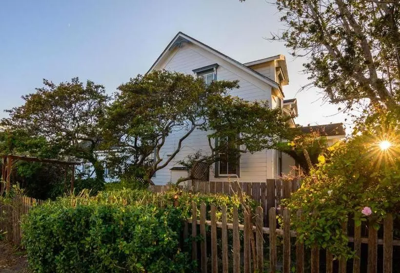 민박 Nicholson House Inn & Spa