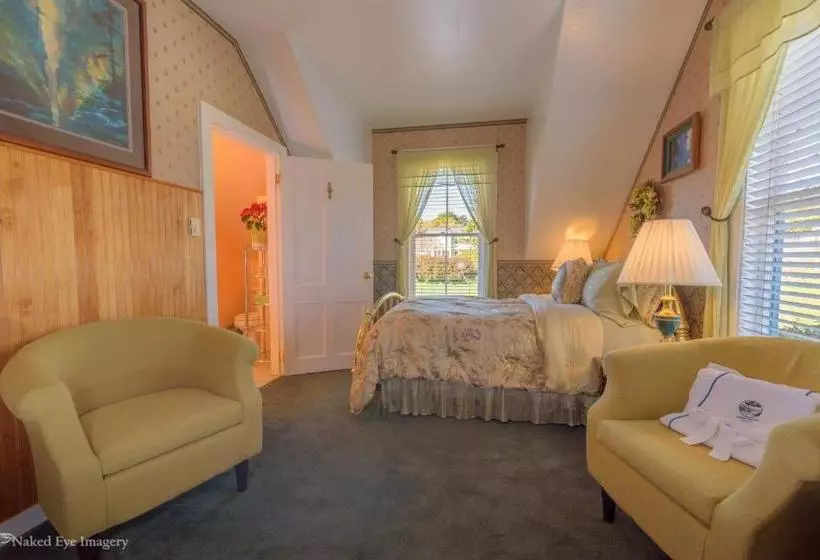 민박 Nicholson House Inn & Spa