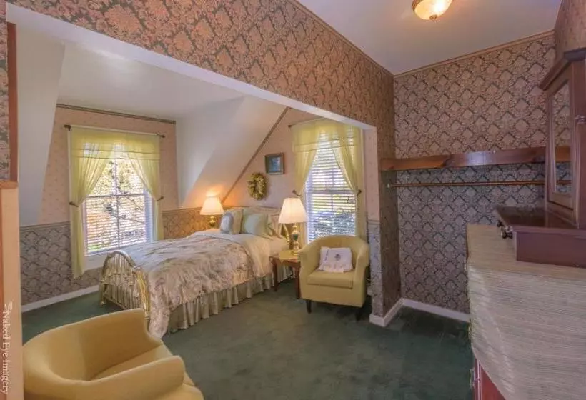 민박 Nicholson House Inn & Spa