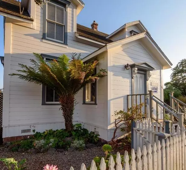 민박 Nicholson House Inn & Spa