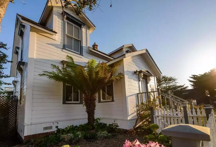 민박 Nicholson House Inn & Spa