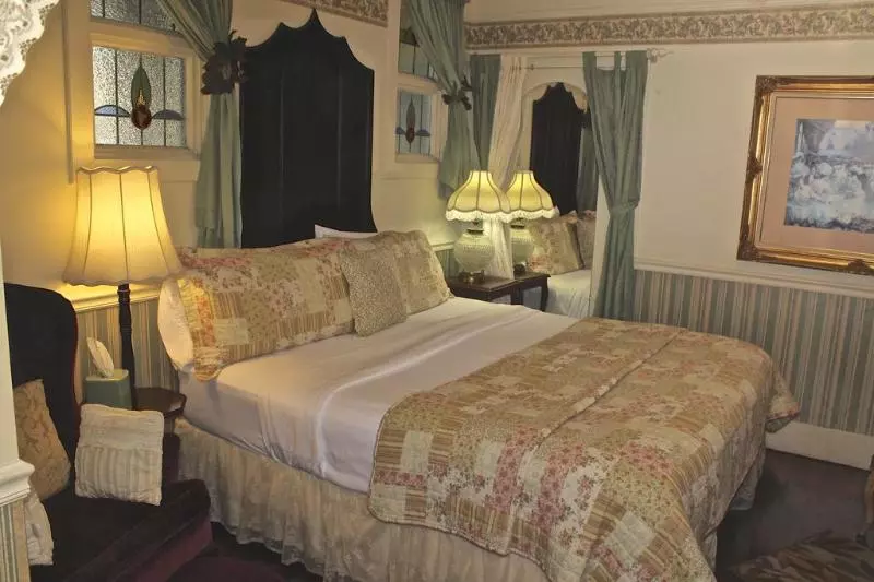 ベッドアンドブレックファースト Penny Farthing Inn