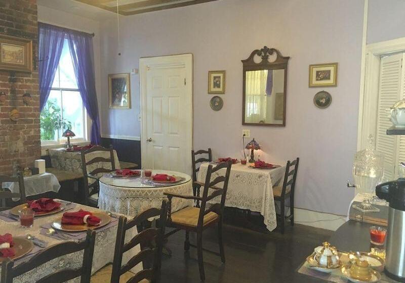 ベッドアンドブレックファースト Penny Farthing Inn