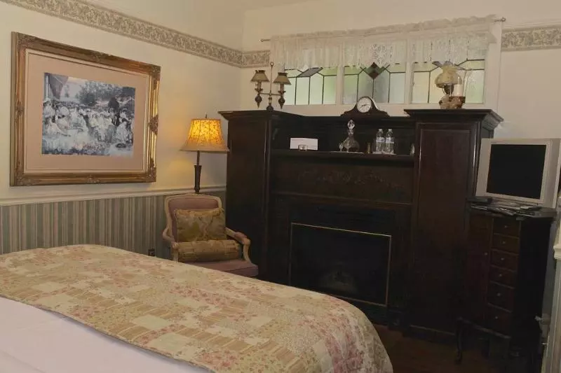 ベッドアンドブレックファースト Penny Farthing Inn