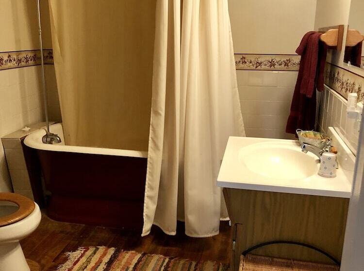 Bed and Breakfast Rainbow Ridge Farms