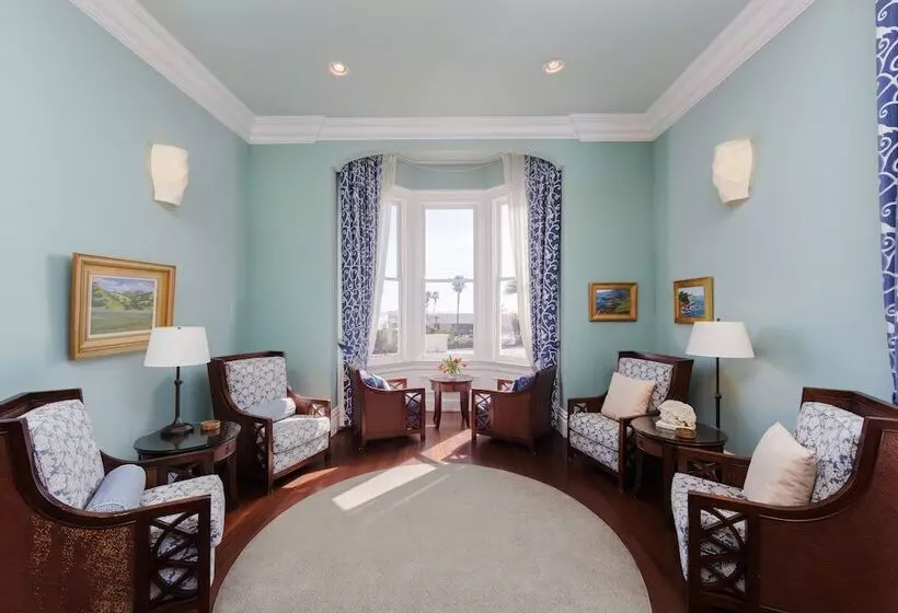 住宿加早餐 West Cliff Inn, A Four Sisters Inn