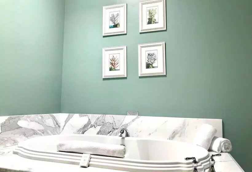 住宿加早餐 West Cliff Inn, A Four Sisters Inn