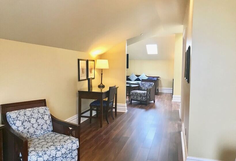 مبيت وإفطار West Cliff Inn, A Four Sisters Inn