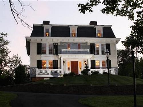 Chestnut Hill Bed & Breakfast