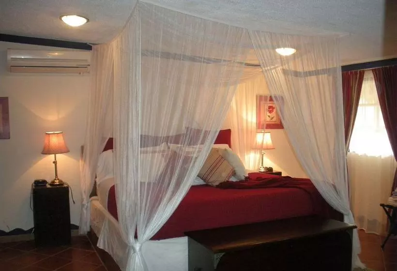 Club Arias Bed & Breakfast