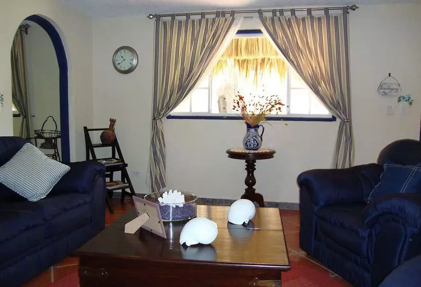 Club Arias Bed & Breakfast