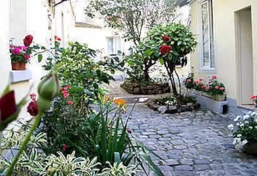 Hipotel Paris Belleville Gare De L Est