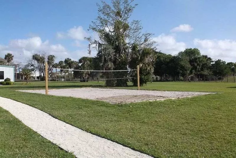 호텔 Days Inn & Suites By Wyndham Lake Okeechobee