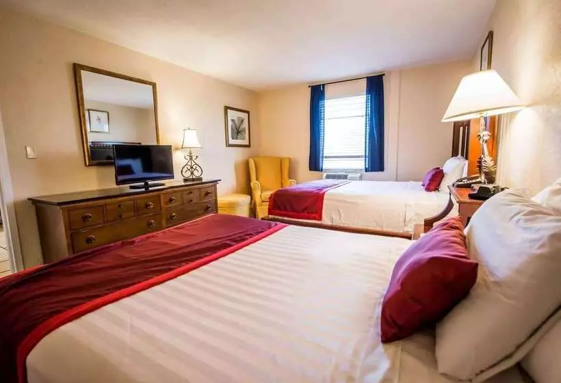 호텔 Days Inn & Suites By Wyndham Lake Okeechobee