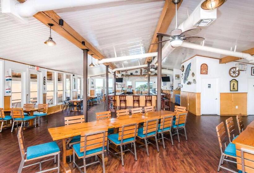 Hotel Days Inn & Suites By Wyndham Lake Okeechobee