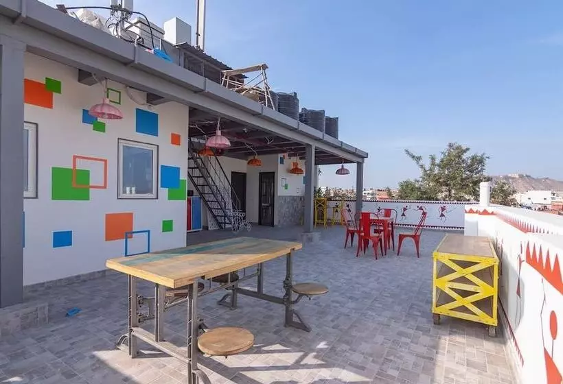 هتل House Of Backpackers