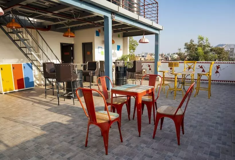 هتل House Of Backpackers