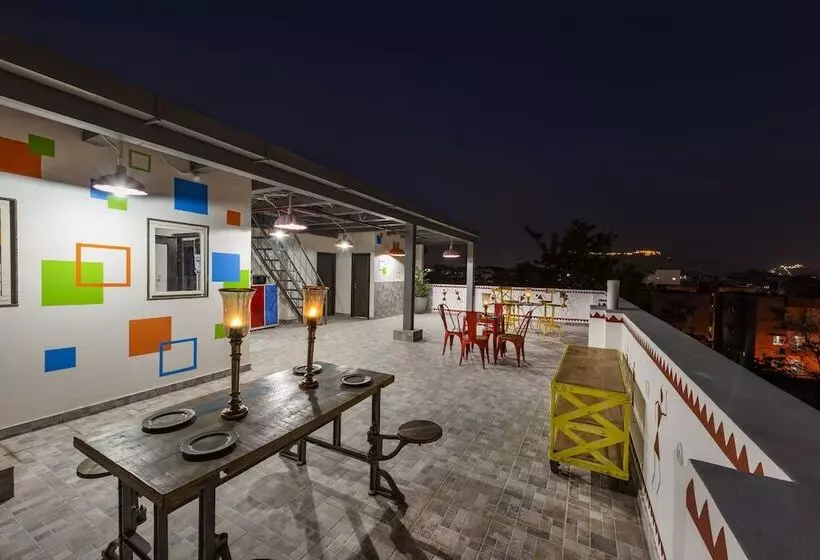 هتل House Of Backpackers