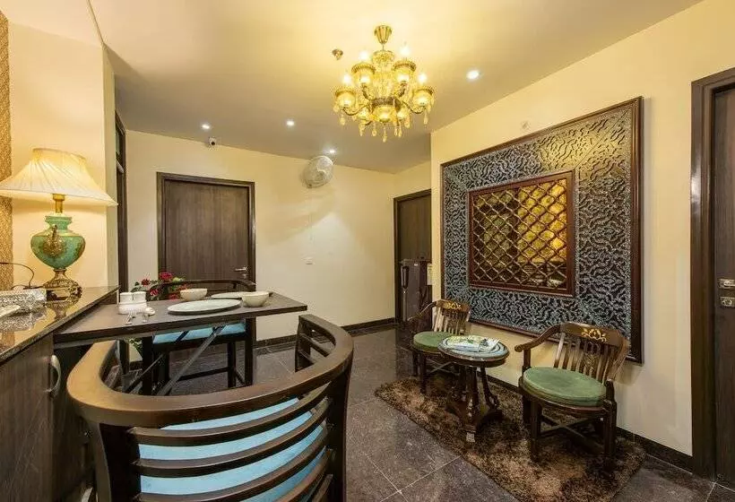 هتل House Of Backpackers